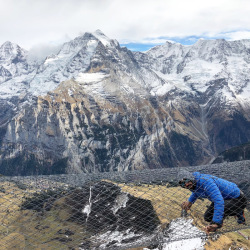 Prin muntii Elvetiei: On Her Majesty's Secret Service pe varful Schilthorn, pe urmele lui 007