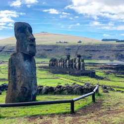 Explorind Rapa Nui, misterioasa Insula a Pastelui