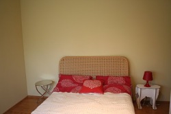 
Sneak peek: Update in the crib - dormitorul mustar-rosu
